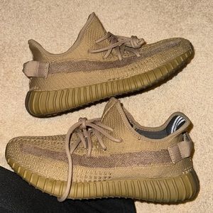 Yeezy earth boost 350 v2 size 8
